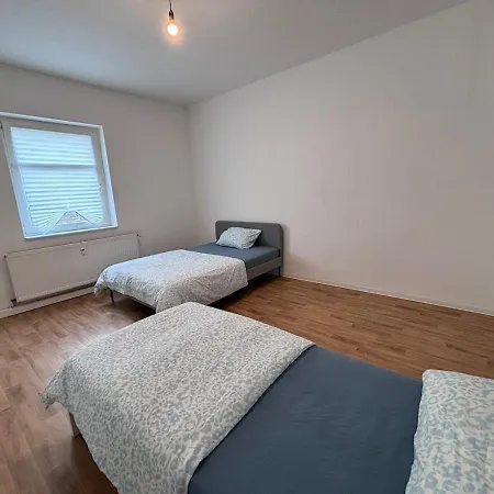 Ariprop Center 8 Guests *